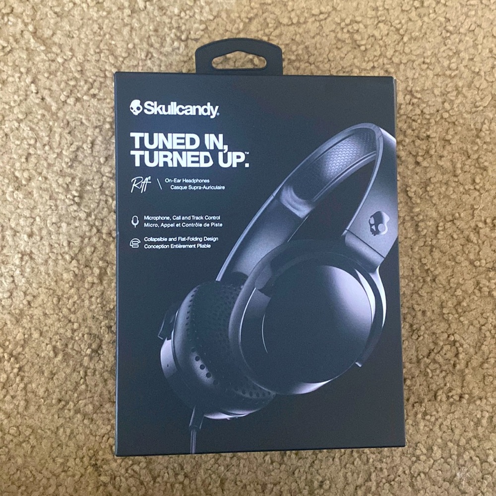 ~ Skullcandy Headphones ~